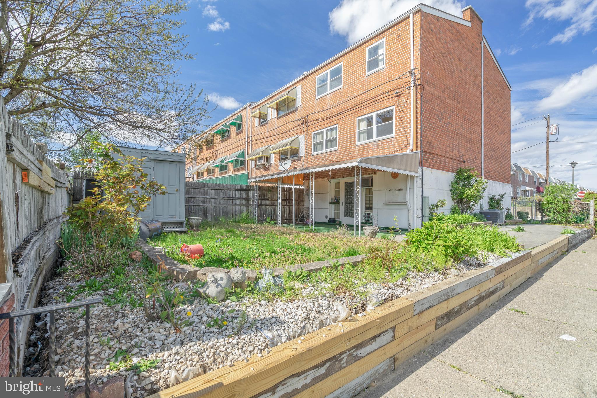 2712 S 73RD STREET