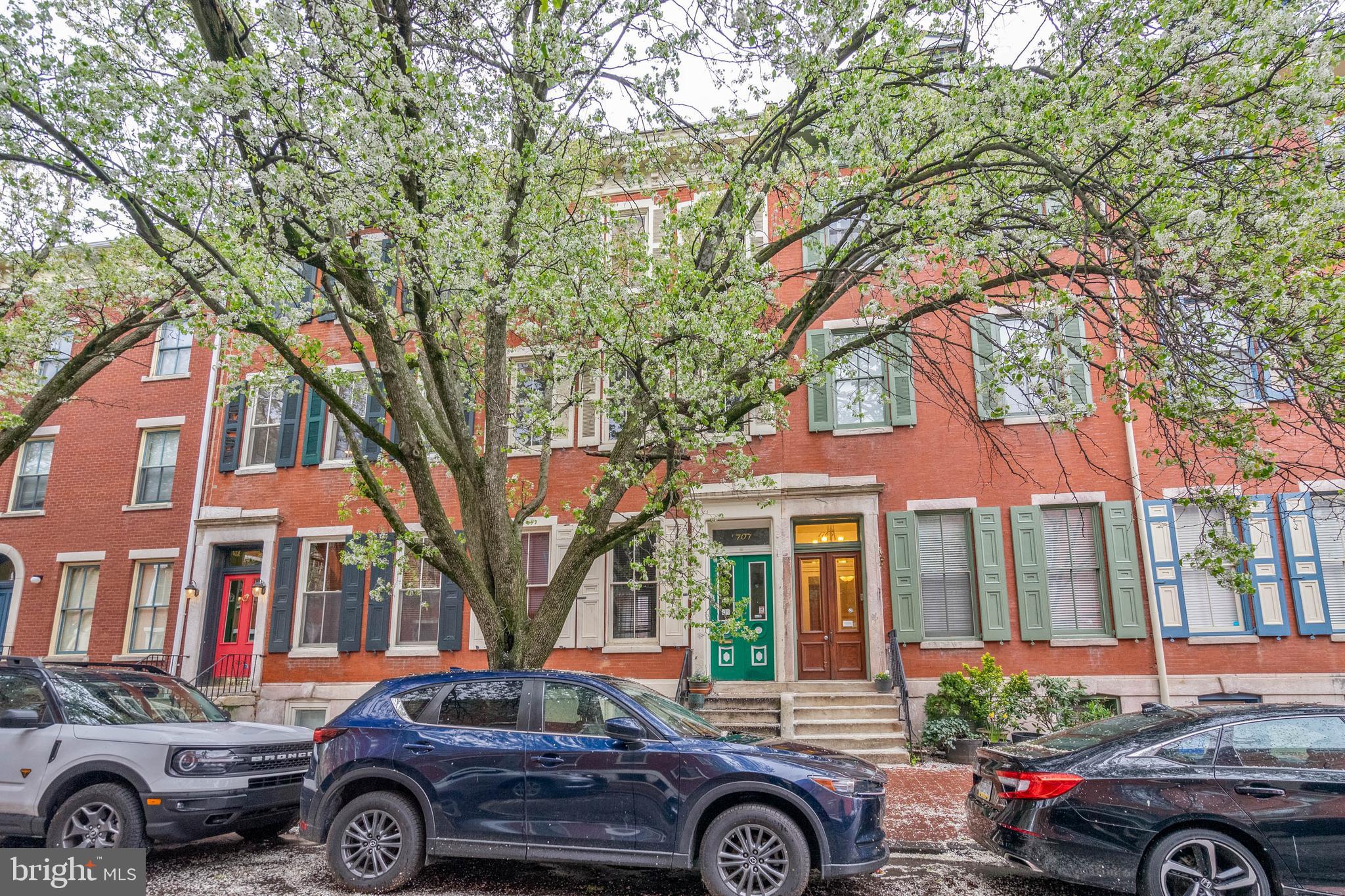 1707 WALLACE STREET 2R