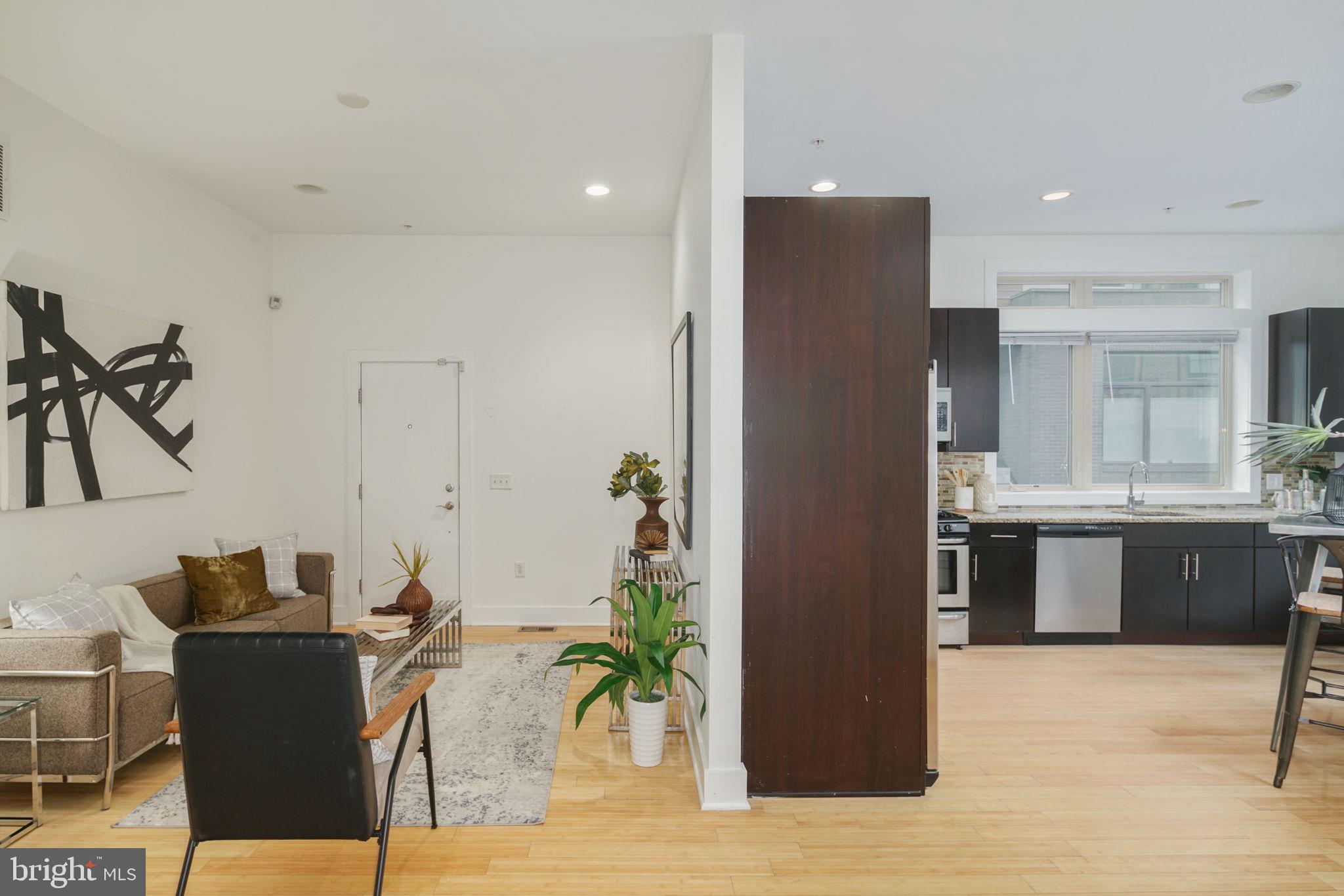 1105 N HANCOCK STREET