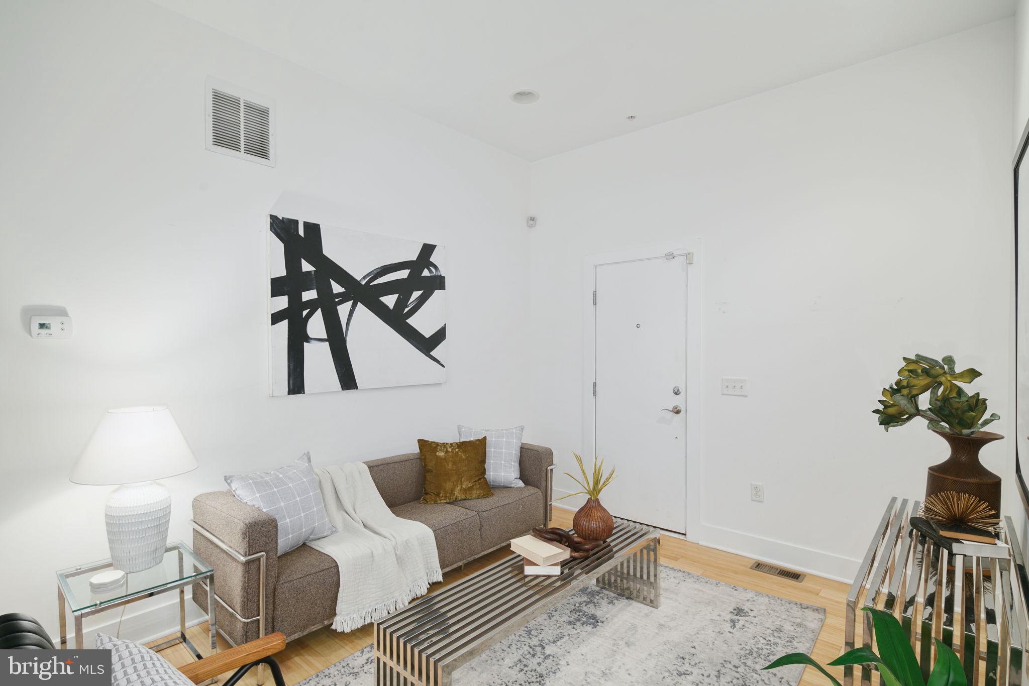 1105 N HANCOCK STREET