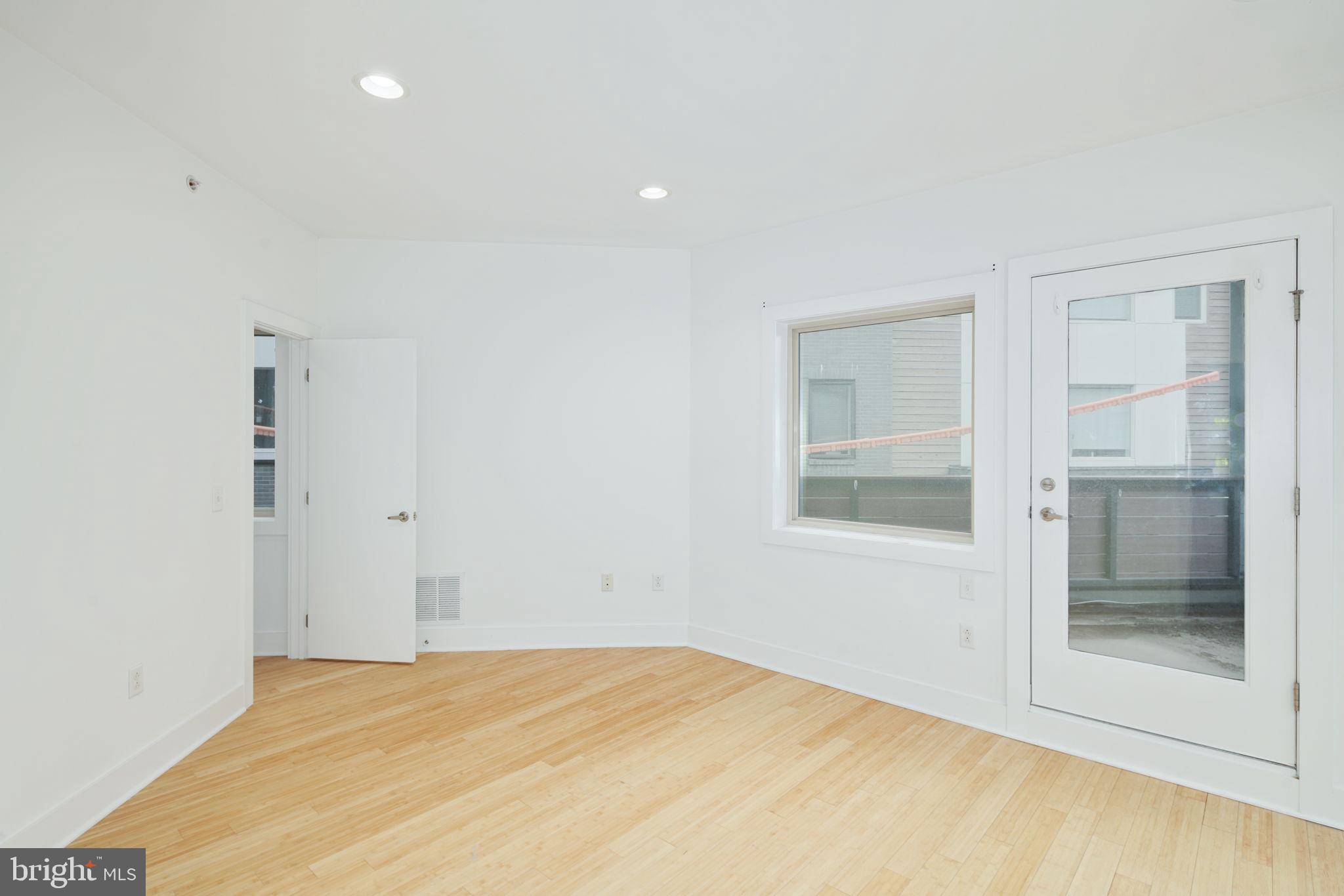 1105 N HANCOCK STREET