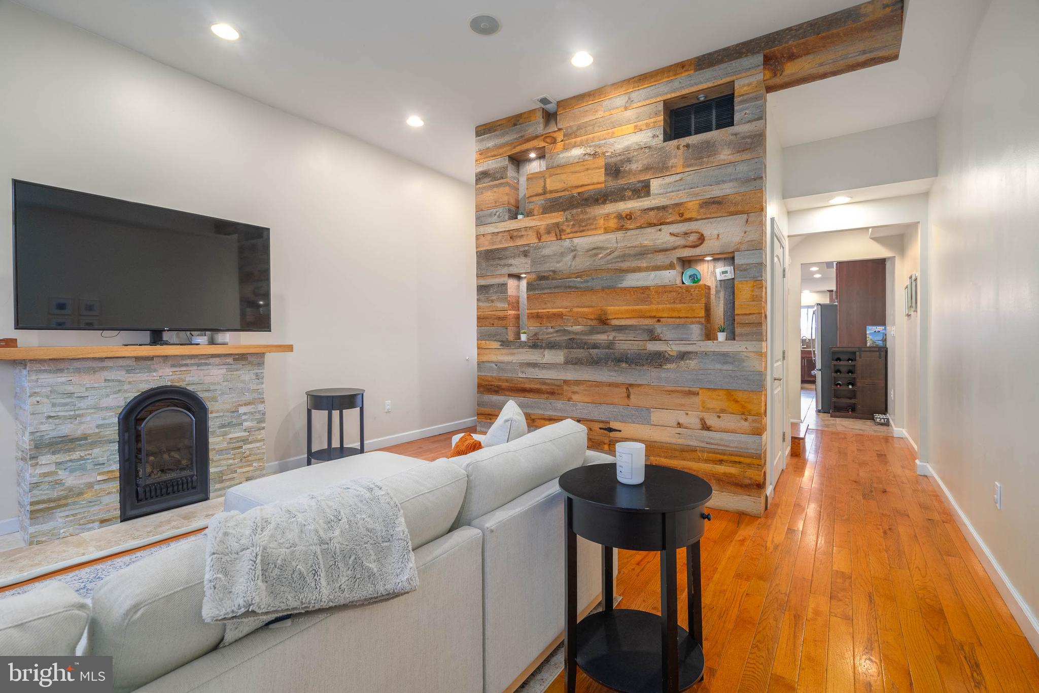 854 N 19TH STREET
