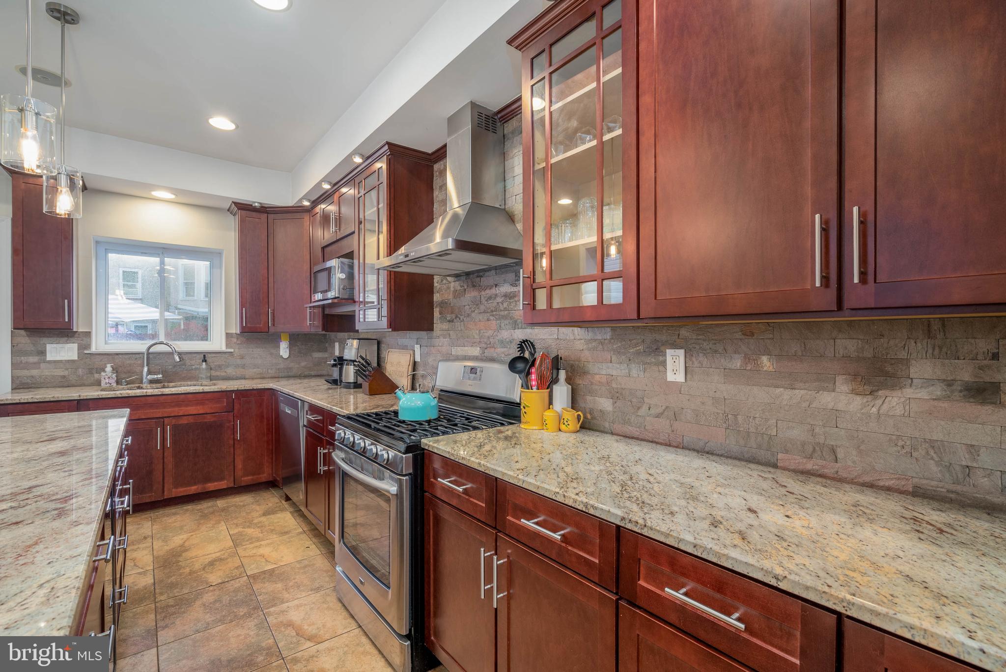 854 N 19TH STREET