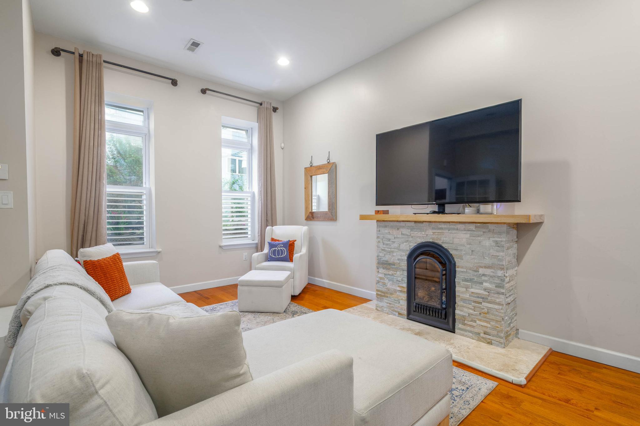 854 N 19TH STREET