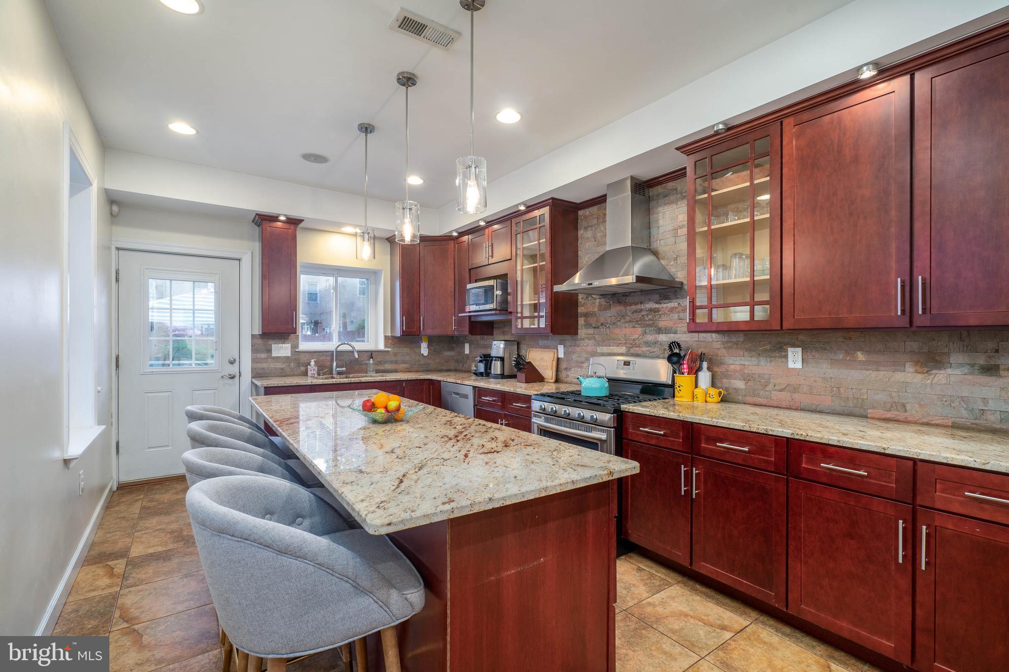 854 N 19TH STREET