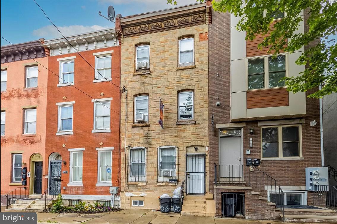 1706 N BOUVIER STREET HOUSE