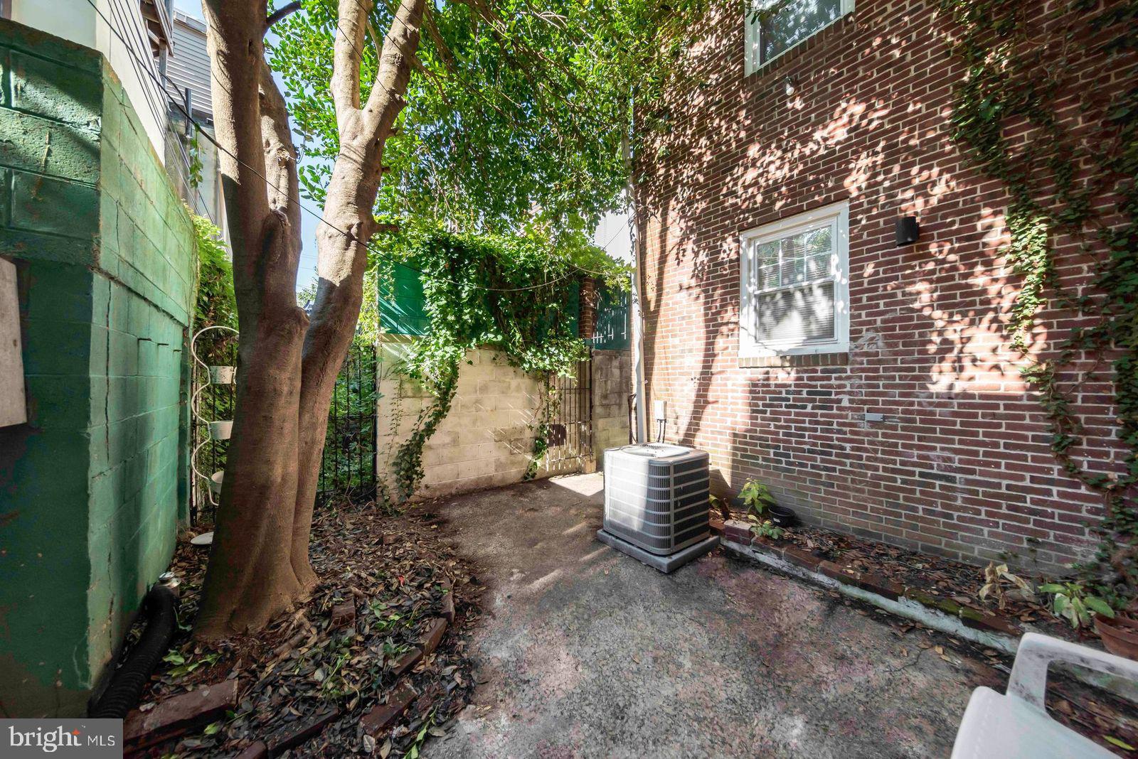 761 S 5TH STREET