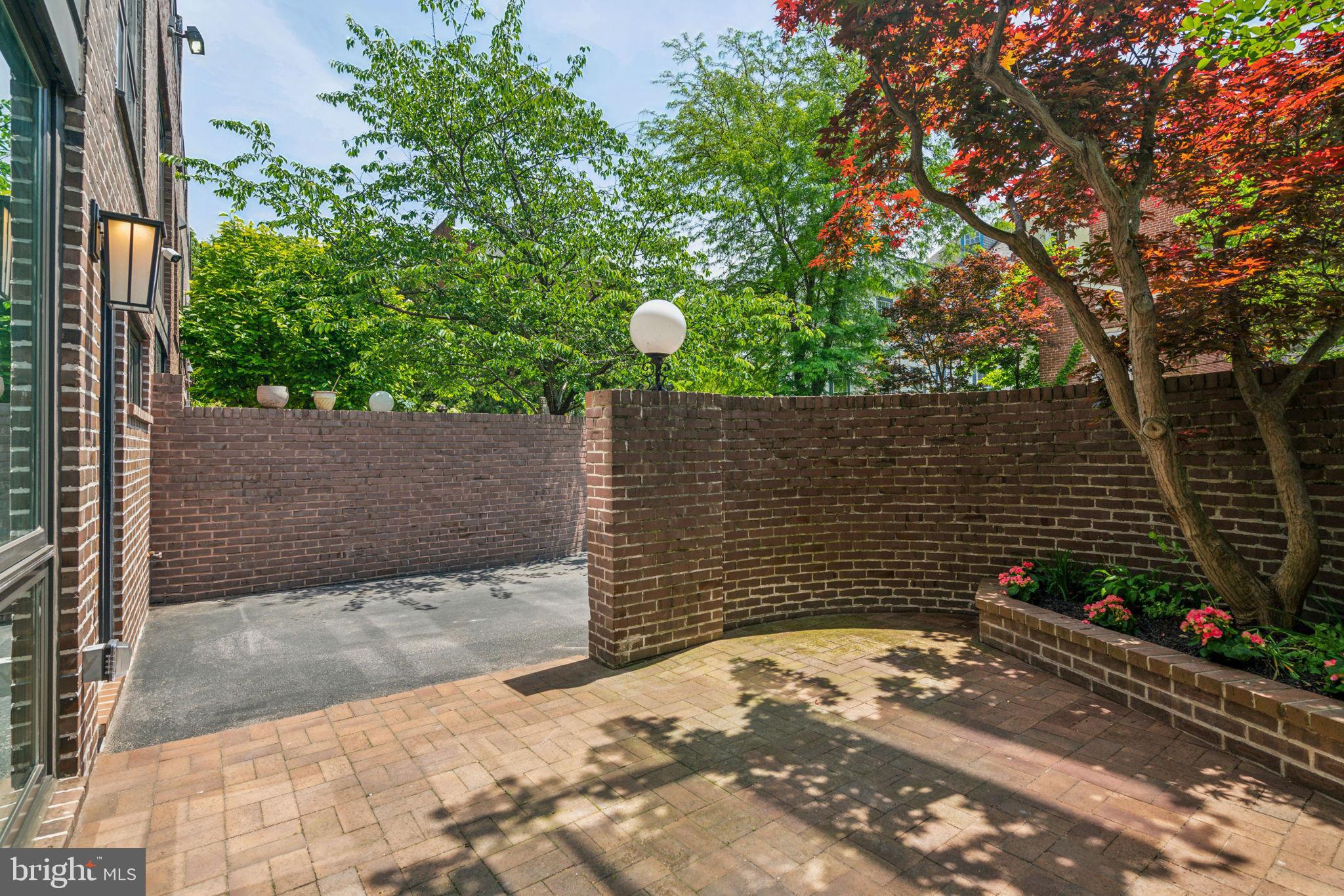 230 LOCUST STREET