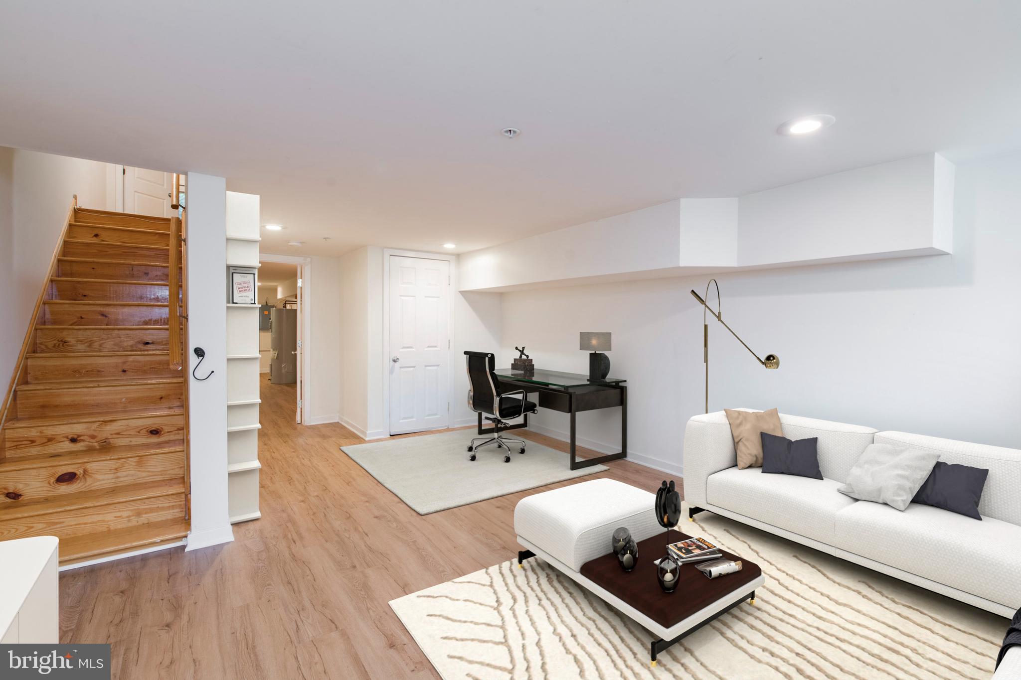 1536 CHRISTIAN STREET