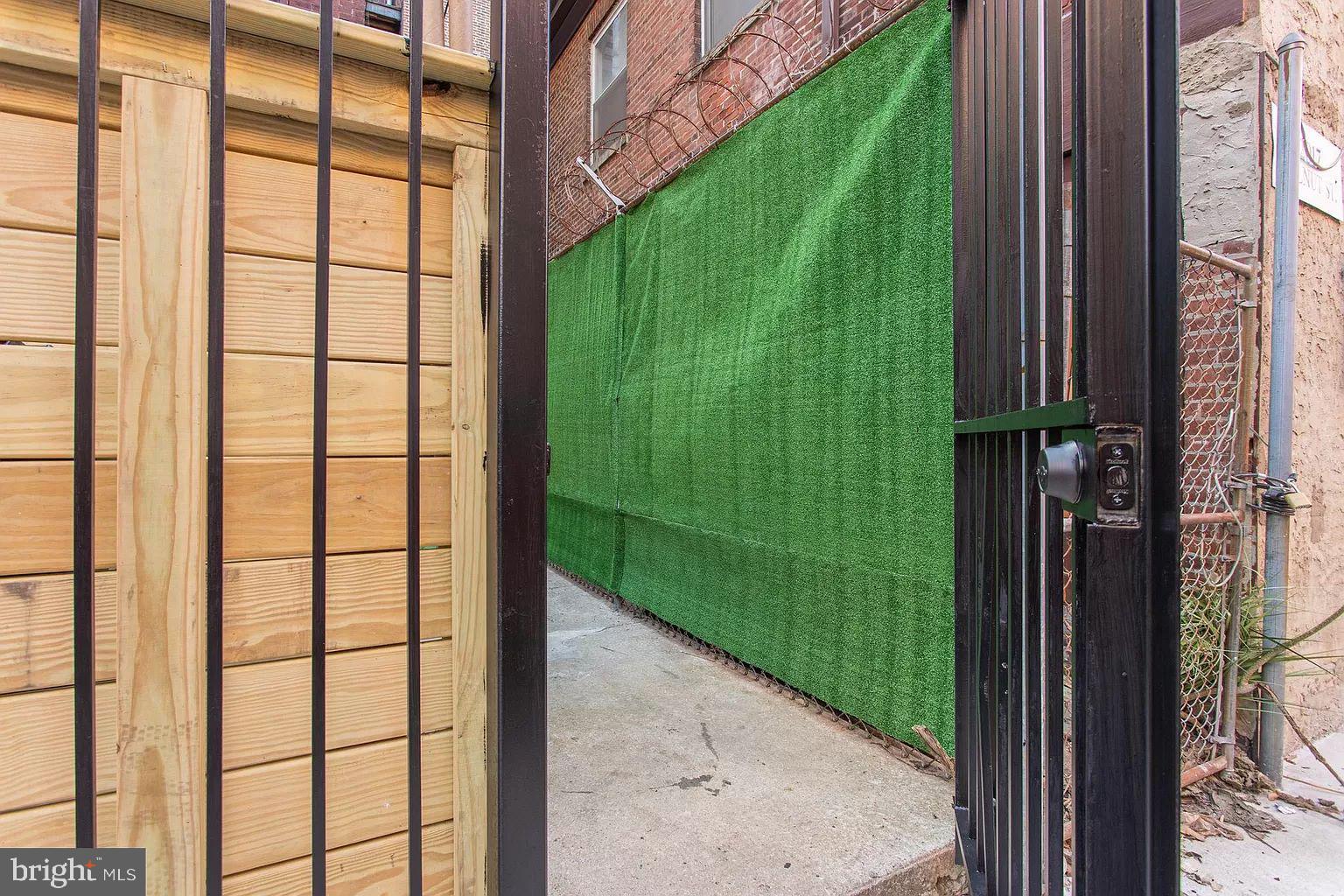 2015 WALNUT STREET 201A