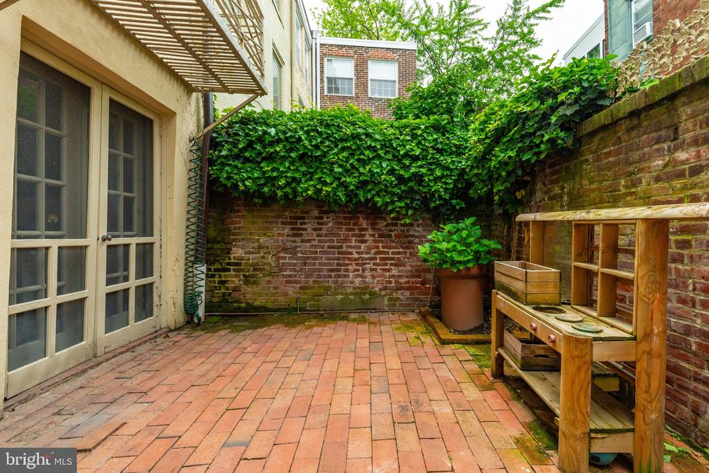 1914 PANAMA STREET 16