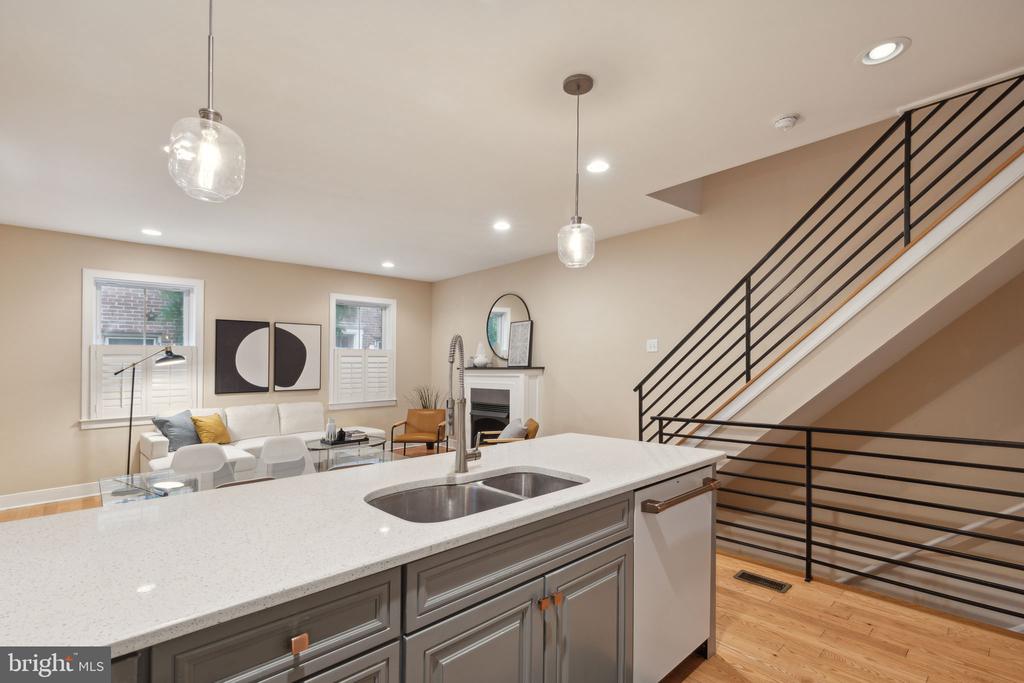 134 CATHARINE STREET 36