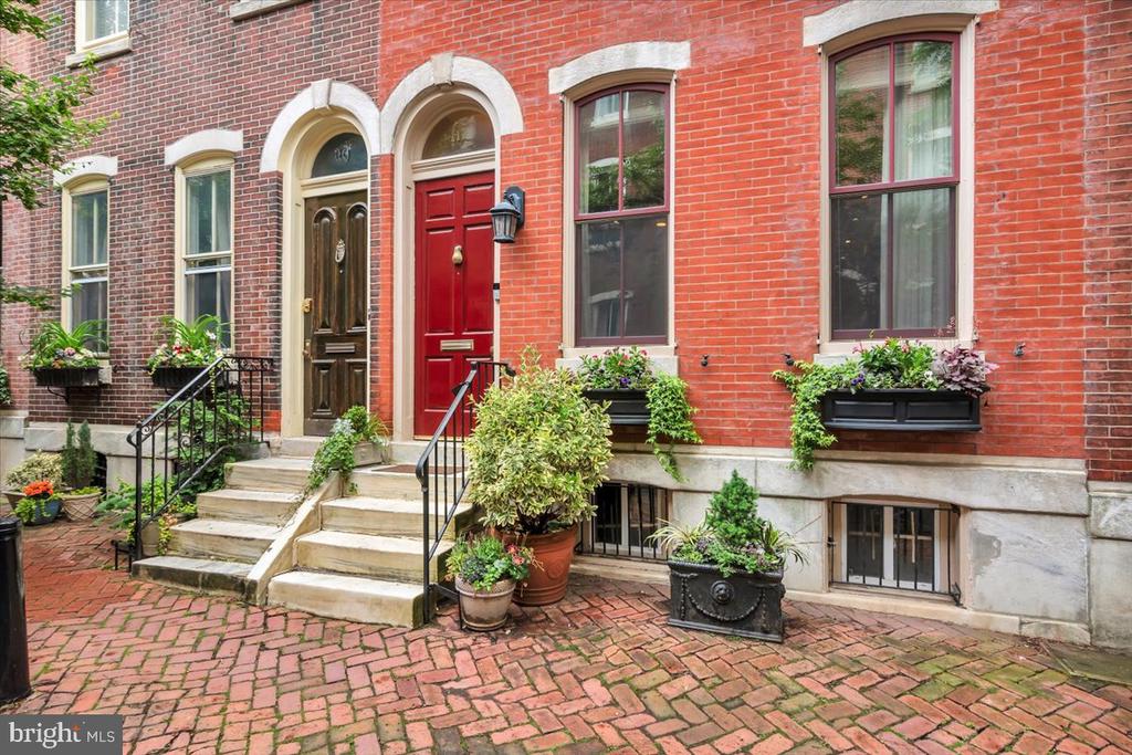 117 N LAMBERT STREET