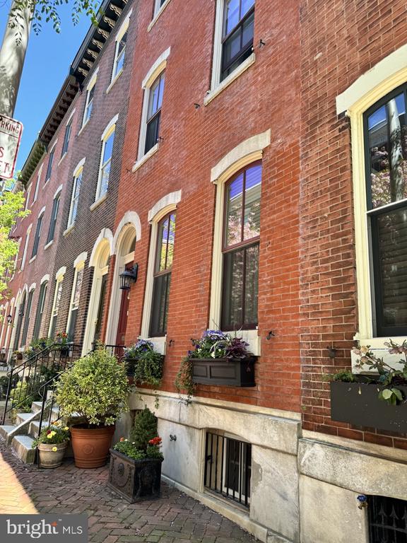 117 N LAMBERT STREET