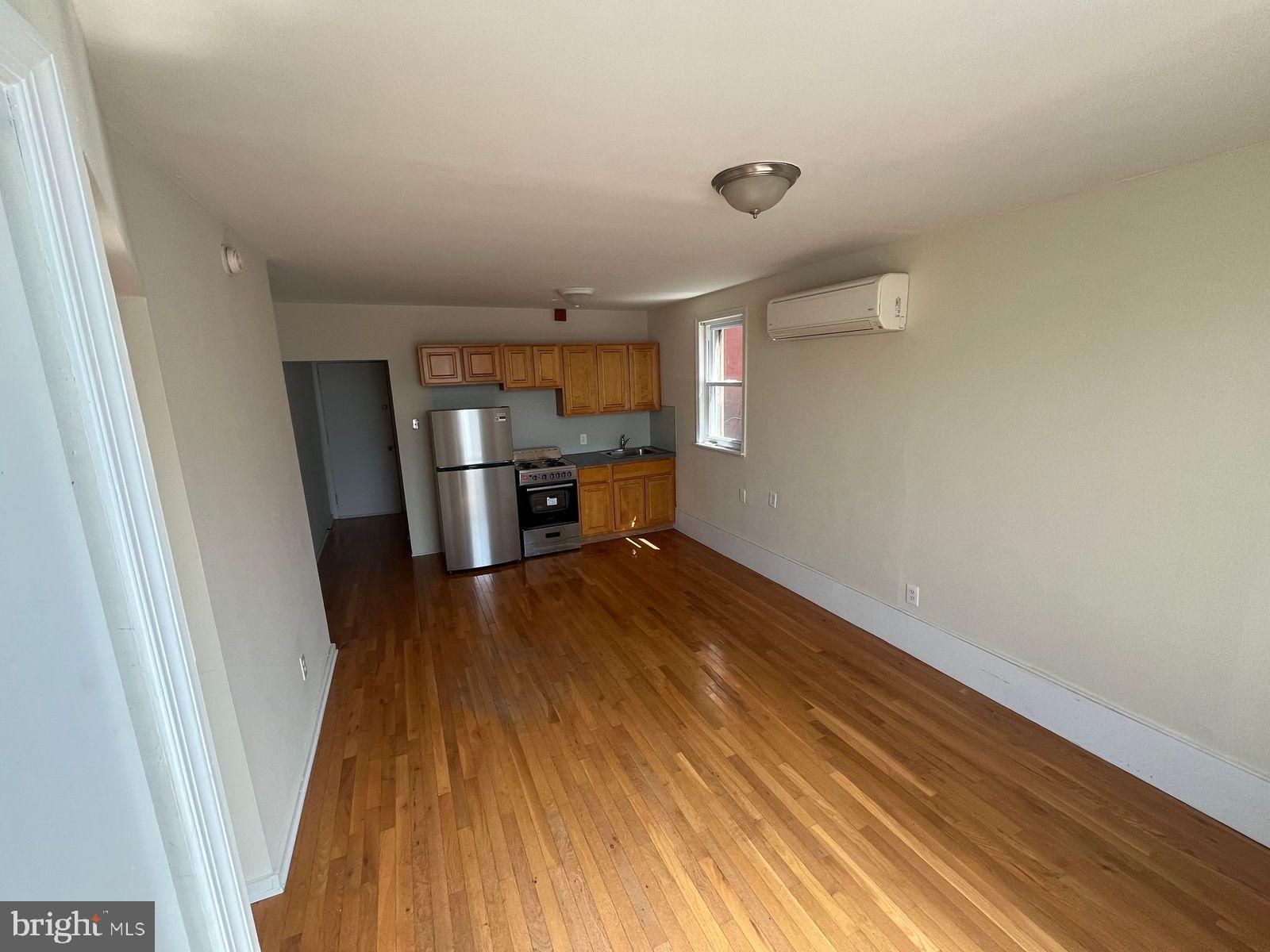 1518 S BROAD STREET 2R