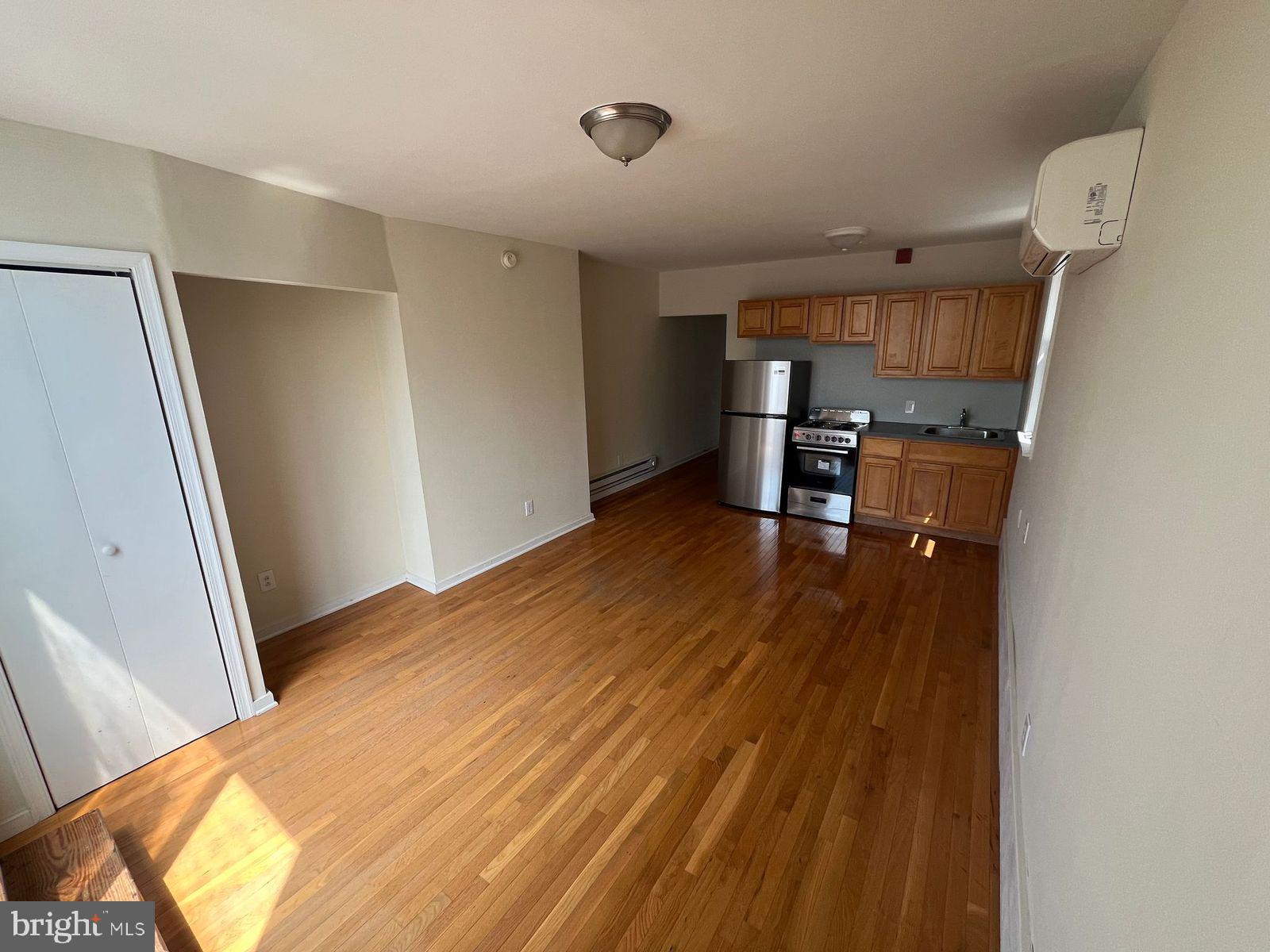 1518 S BROAD STREET 2R