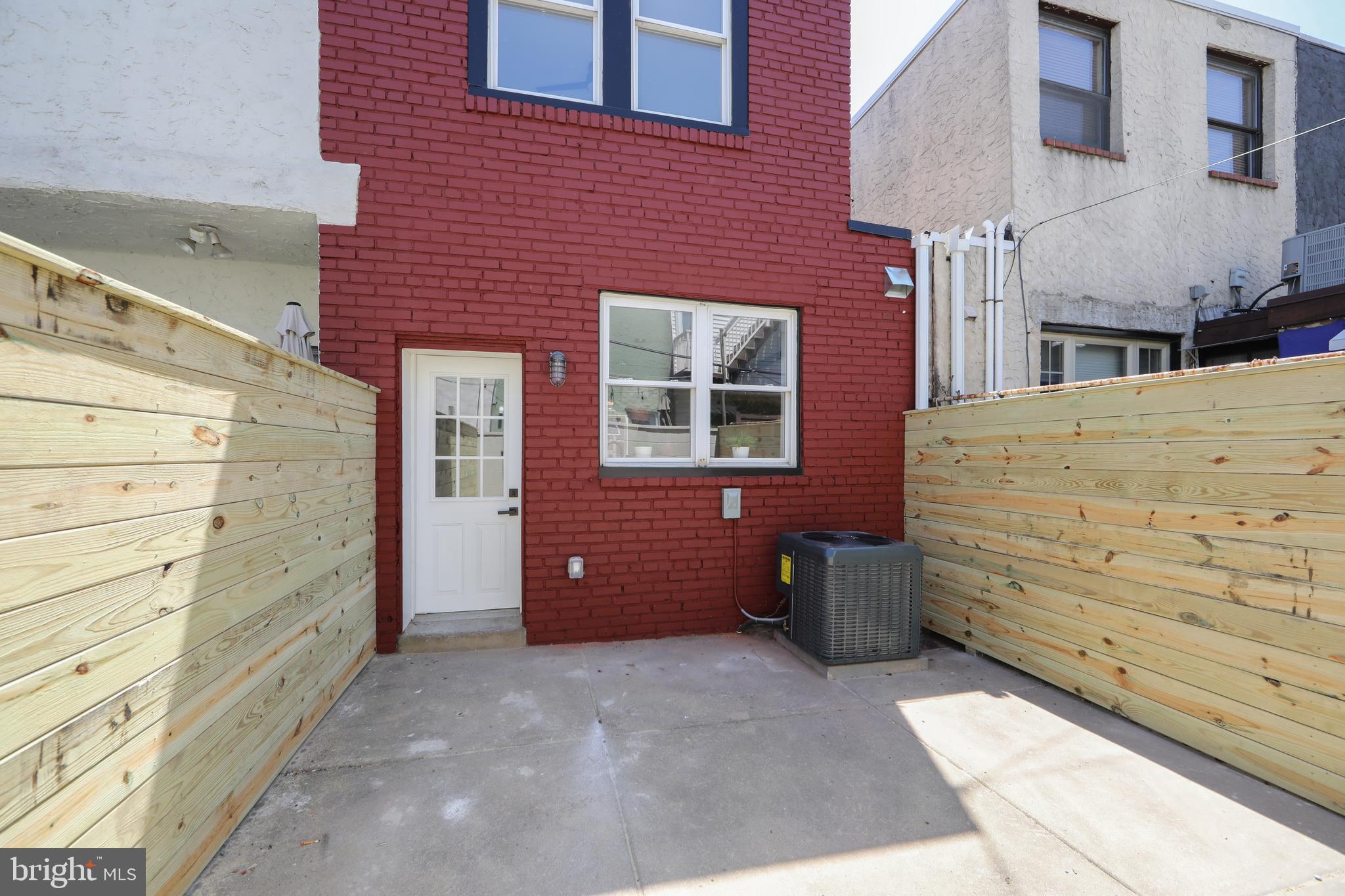 1203 WILDER STREET
