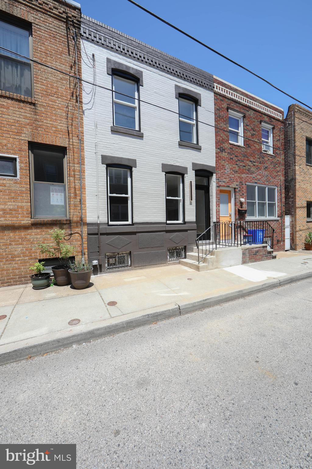 1203 WILDER STREET