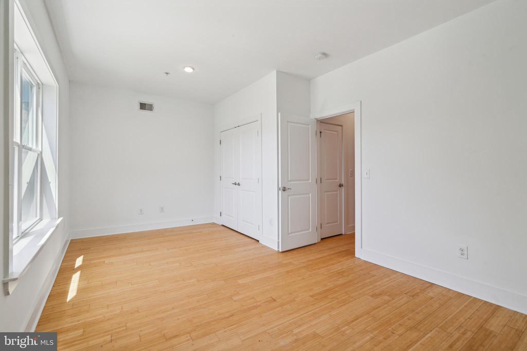 516 MONTROSE STREET