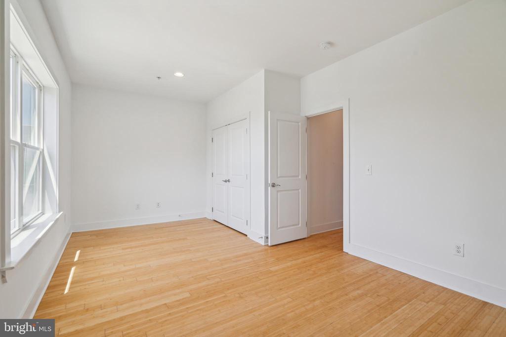 516 MONTROSE STREET