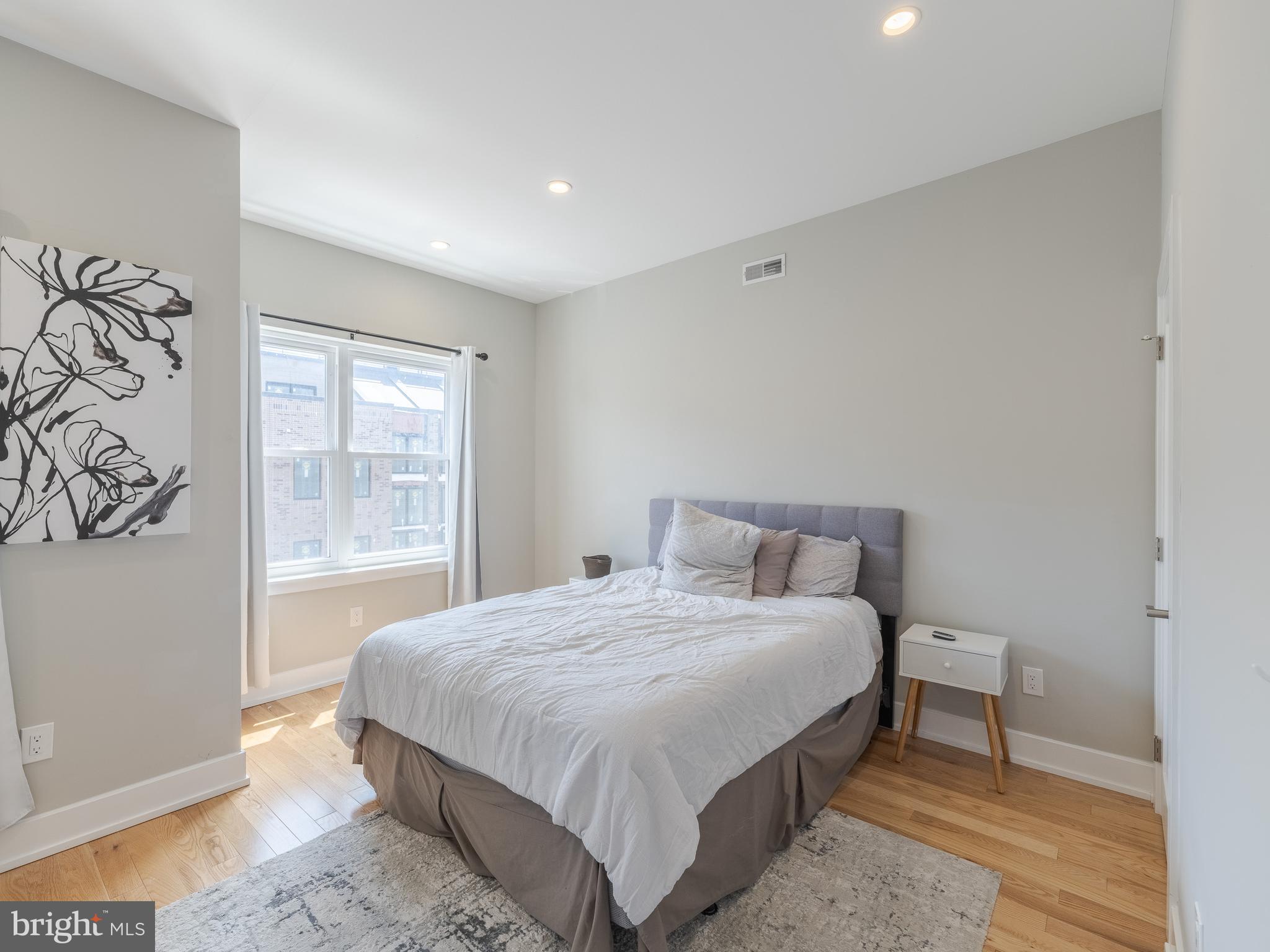 129 W ALLEN STREET