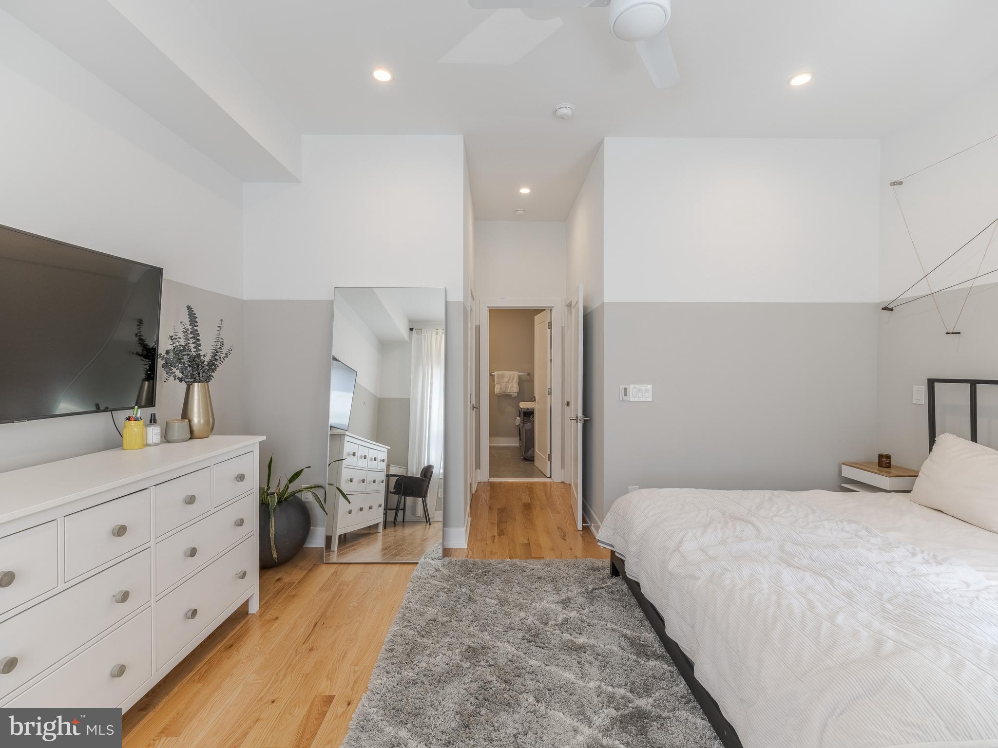 129 W ALLEN STREET