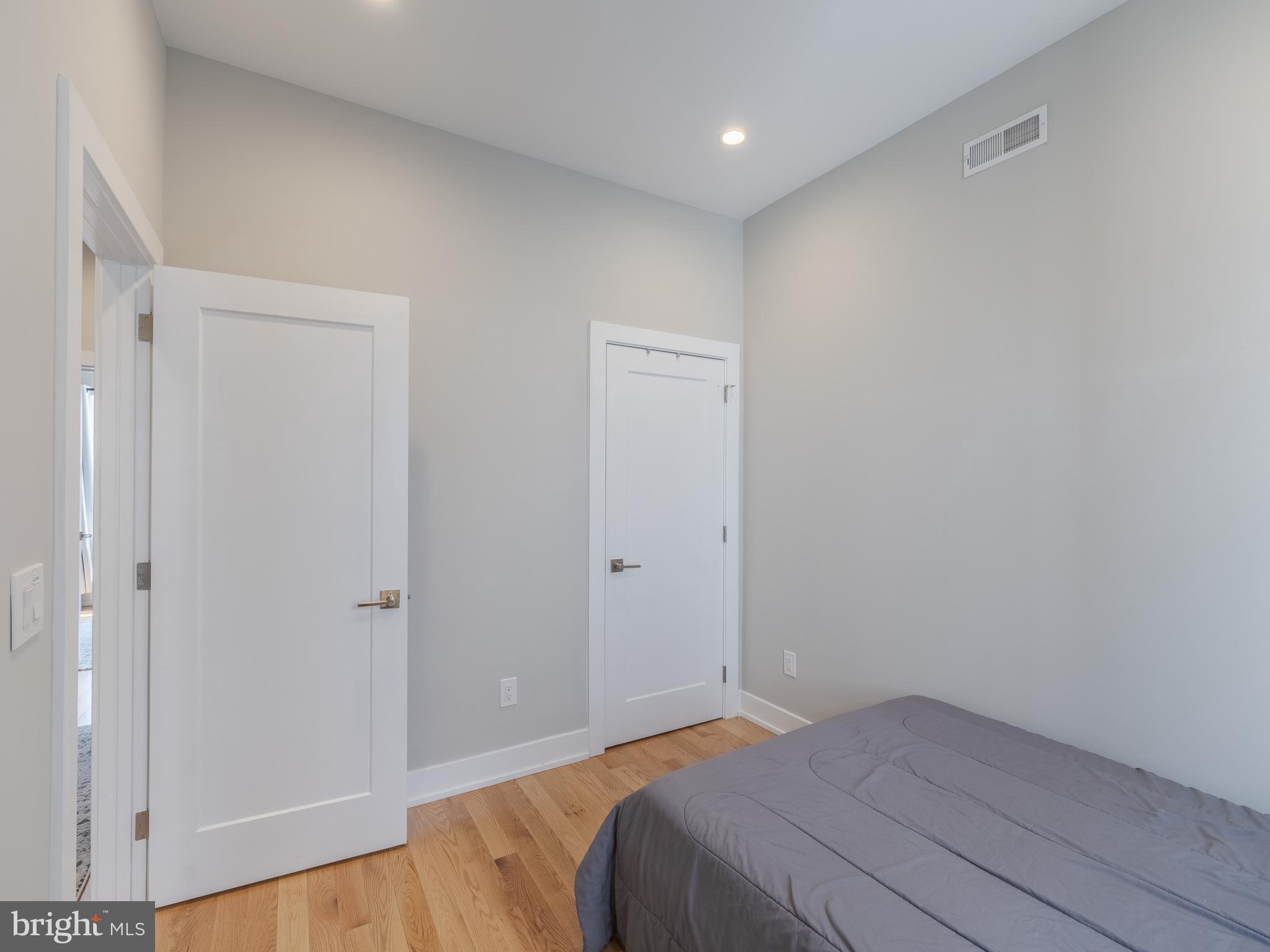 129 W ALLEN STREET