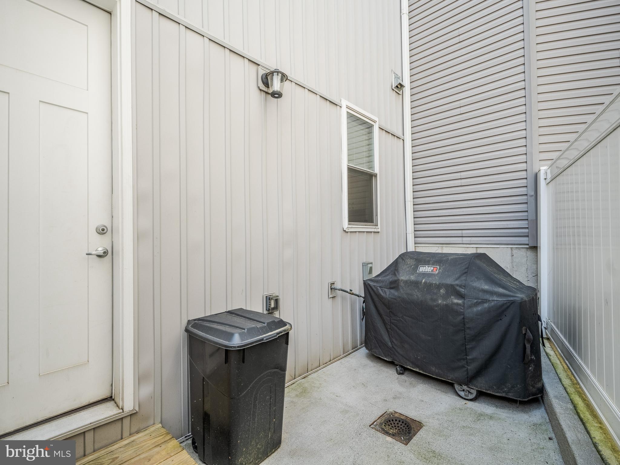 129 W ALLEN STREET