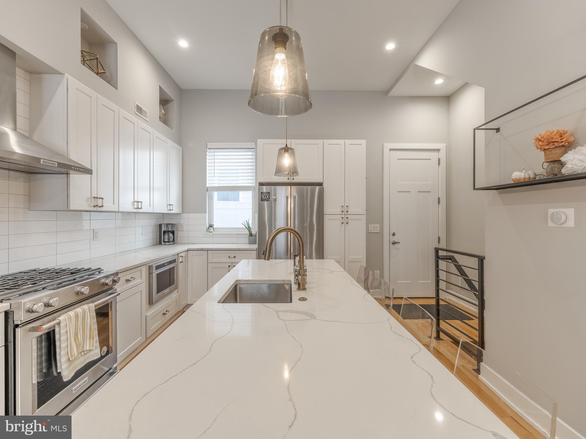129 W ALLEN STREET