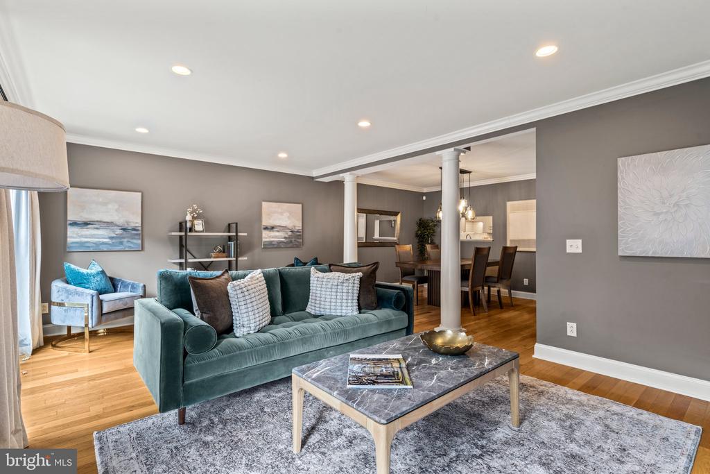 100 PARKER AVENUE 10