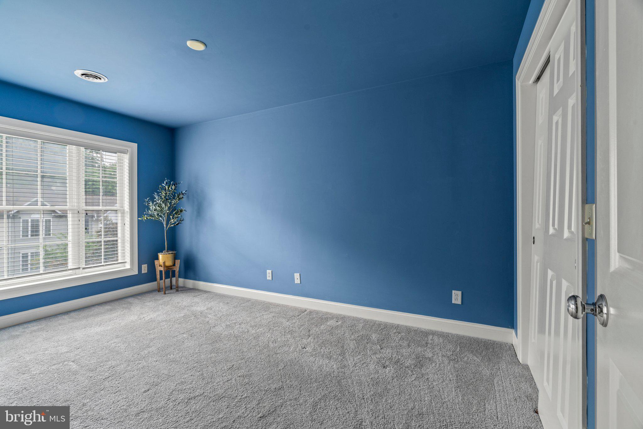 100 PARKER AVENUE 10