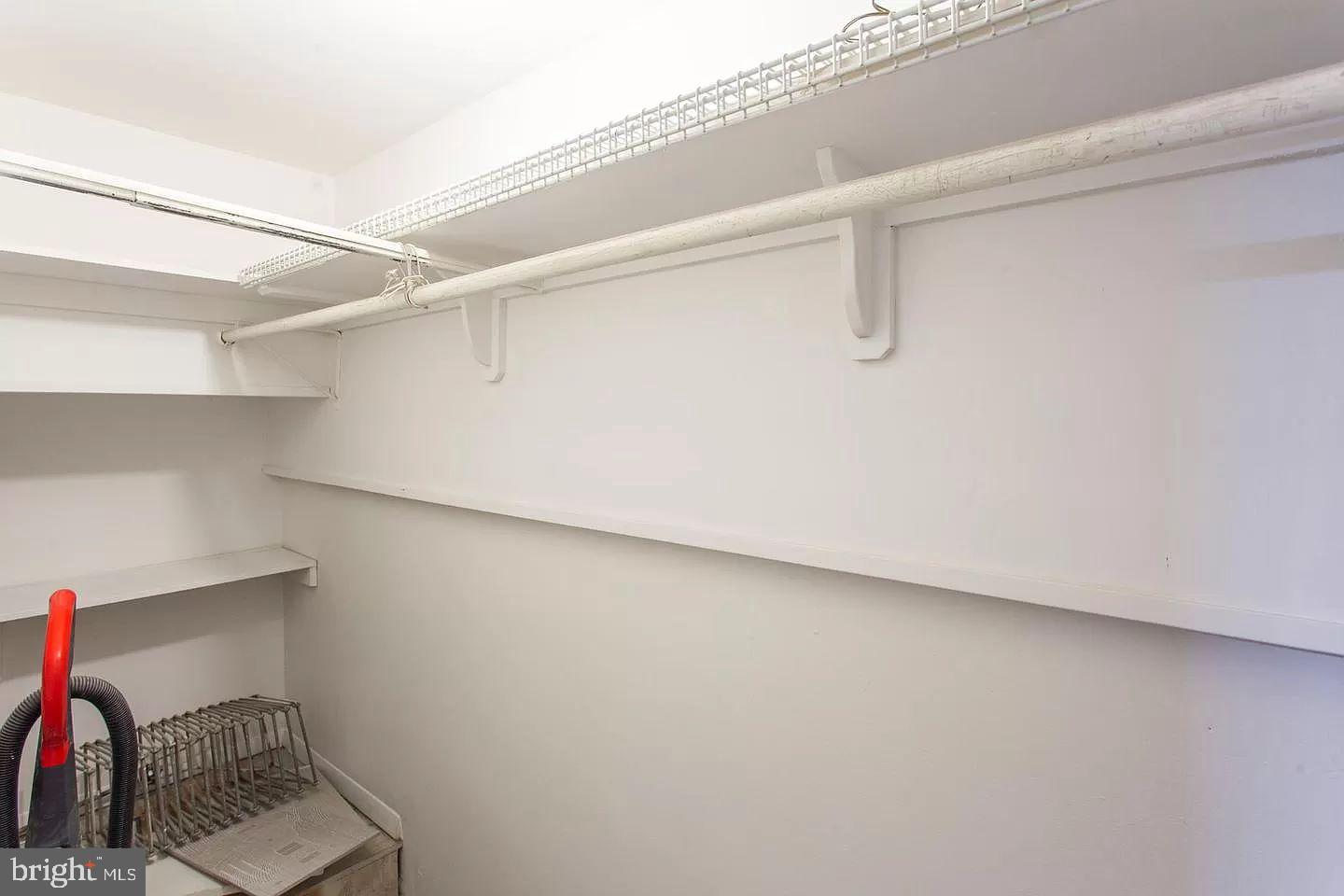2015 WALNUT STREET 202