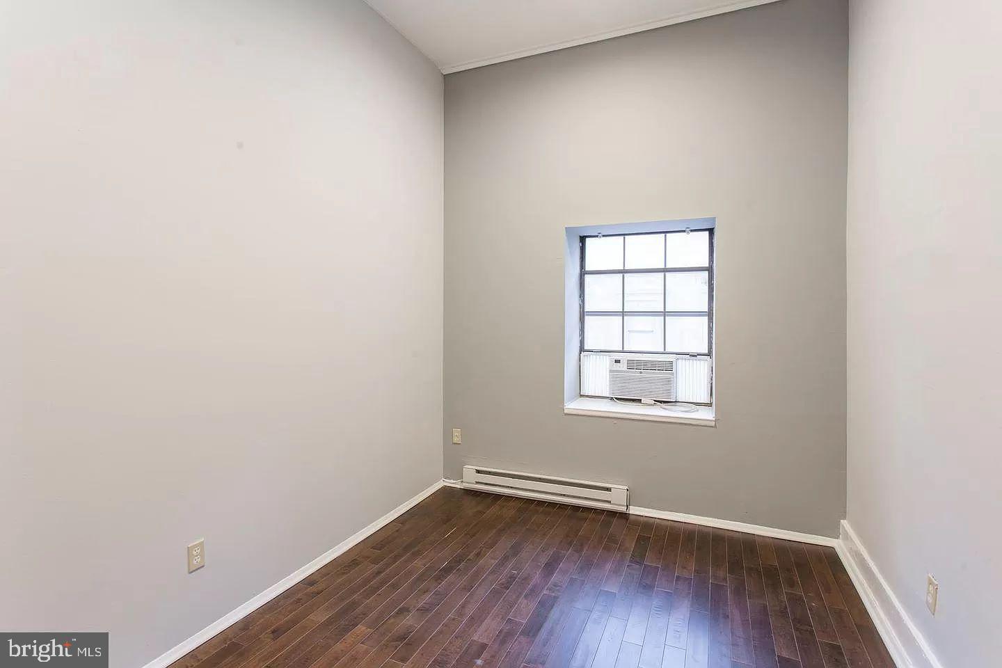 2015 WALNUT STREET 202