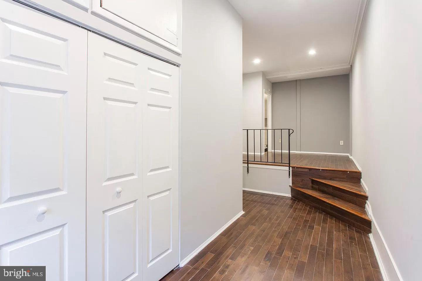 2015 WALNUT STREET 202