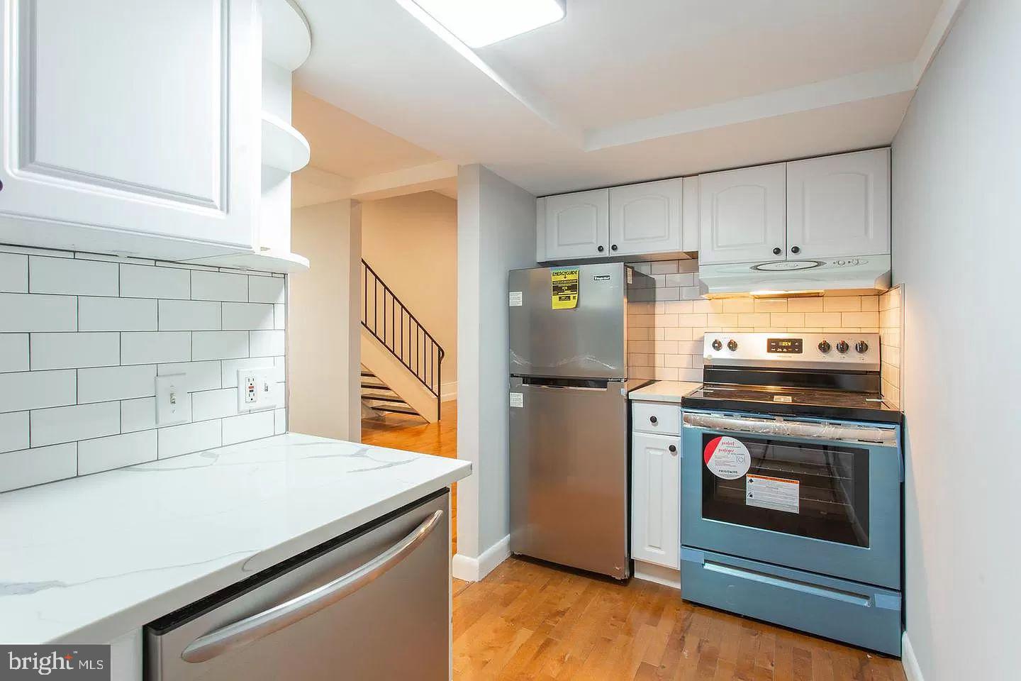 2015 WALNUT STREET 202