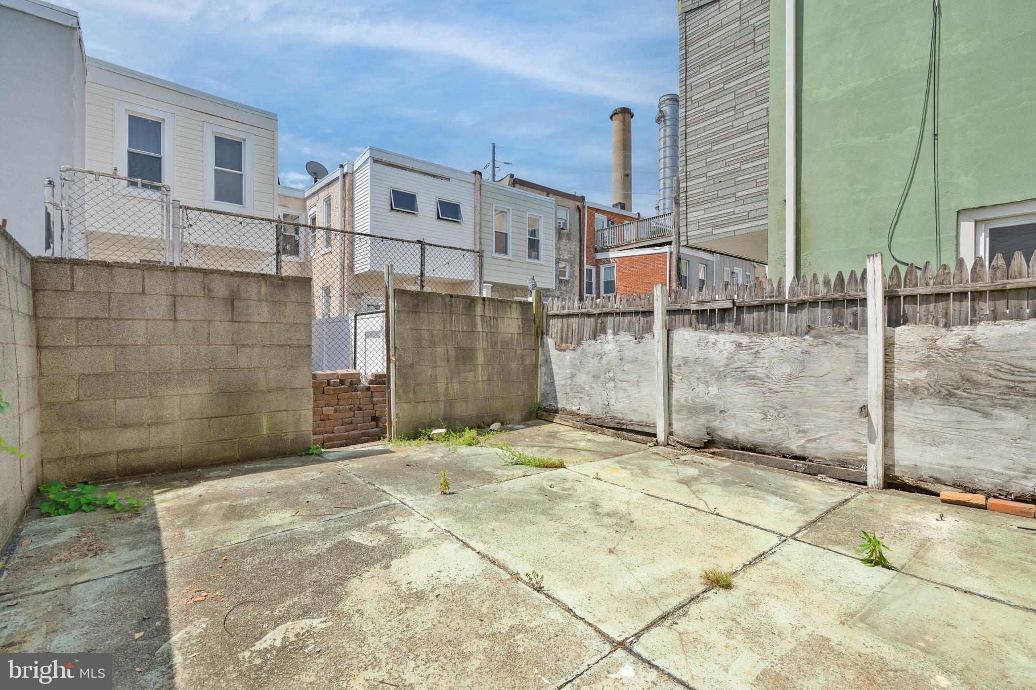 2600 WEBSTER STREET