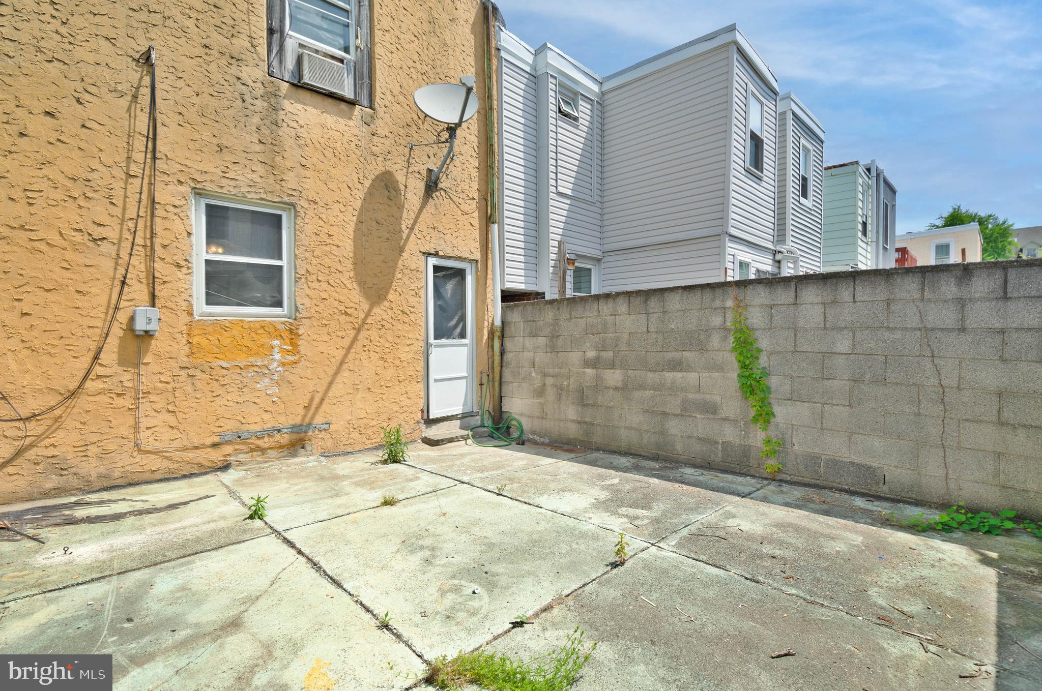 2600 WEBSTER STREET
