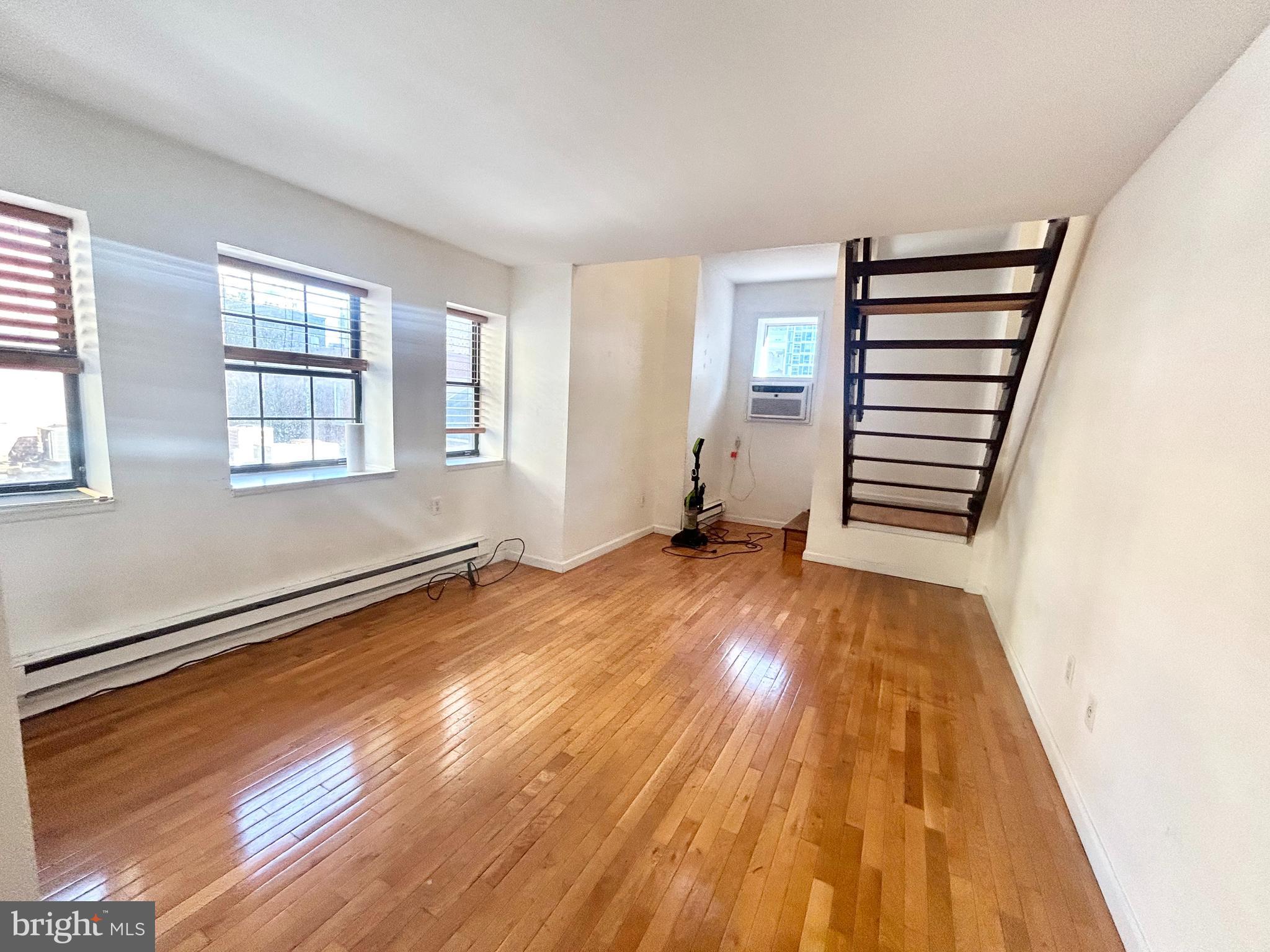 2015 WALNUT STREET 307