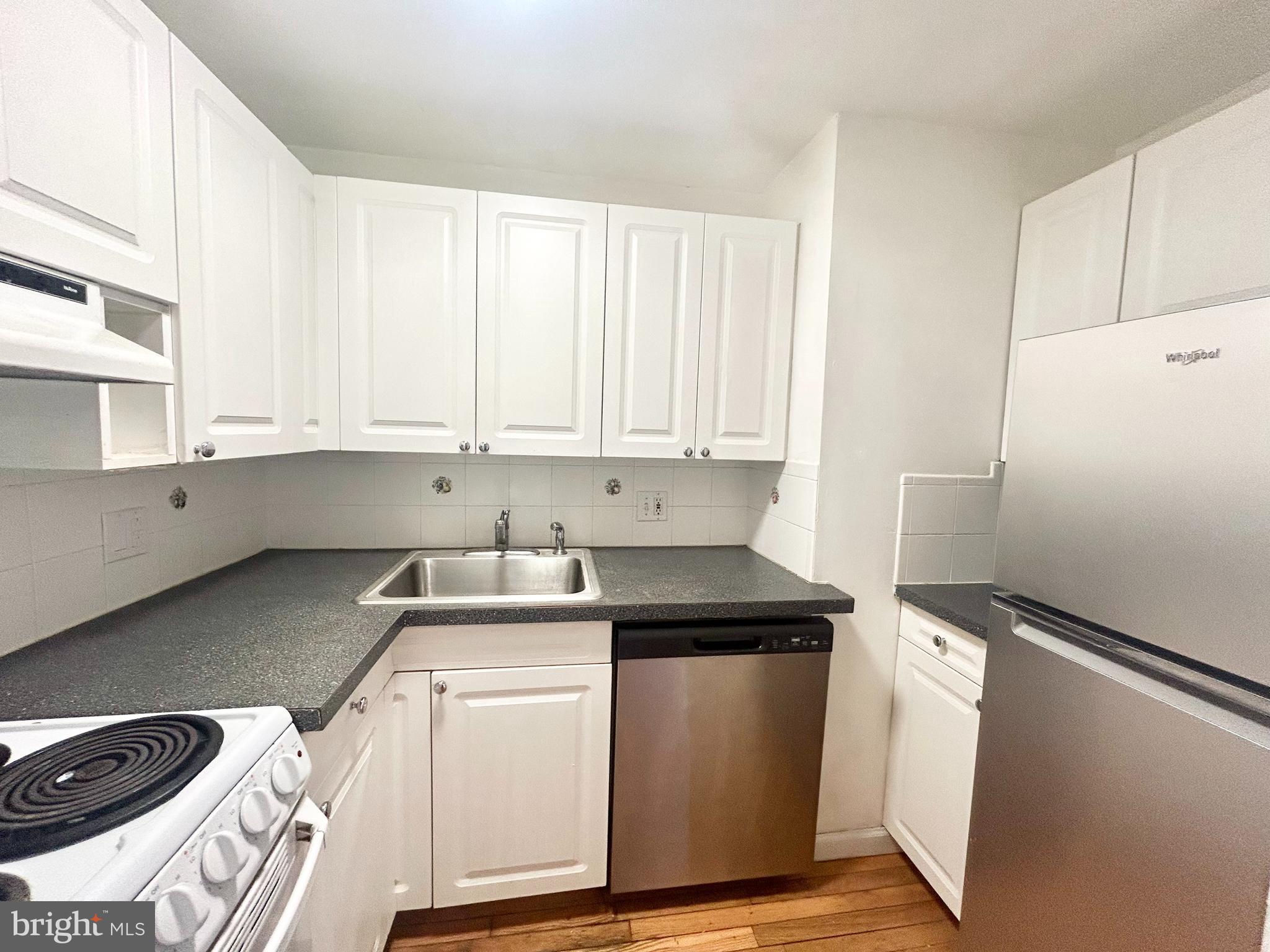2015 WALNUT STREET 307