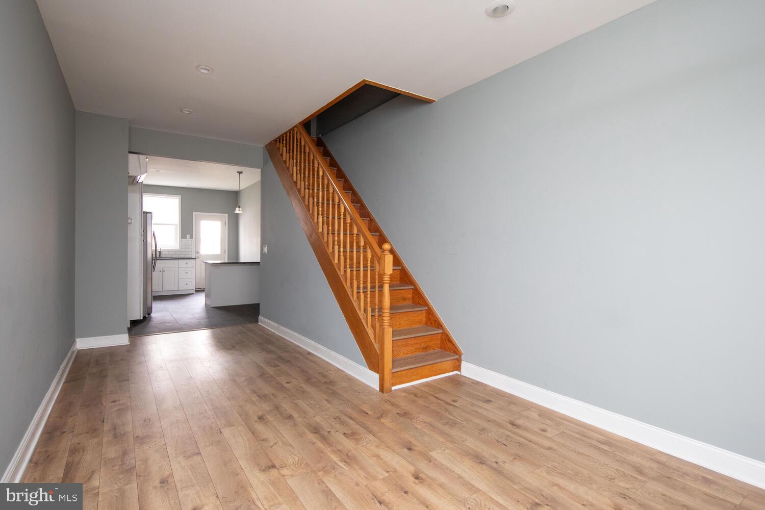 1006 S 8TH STREET