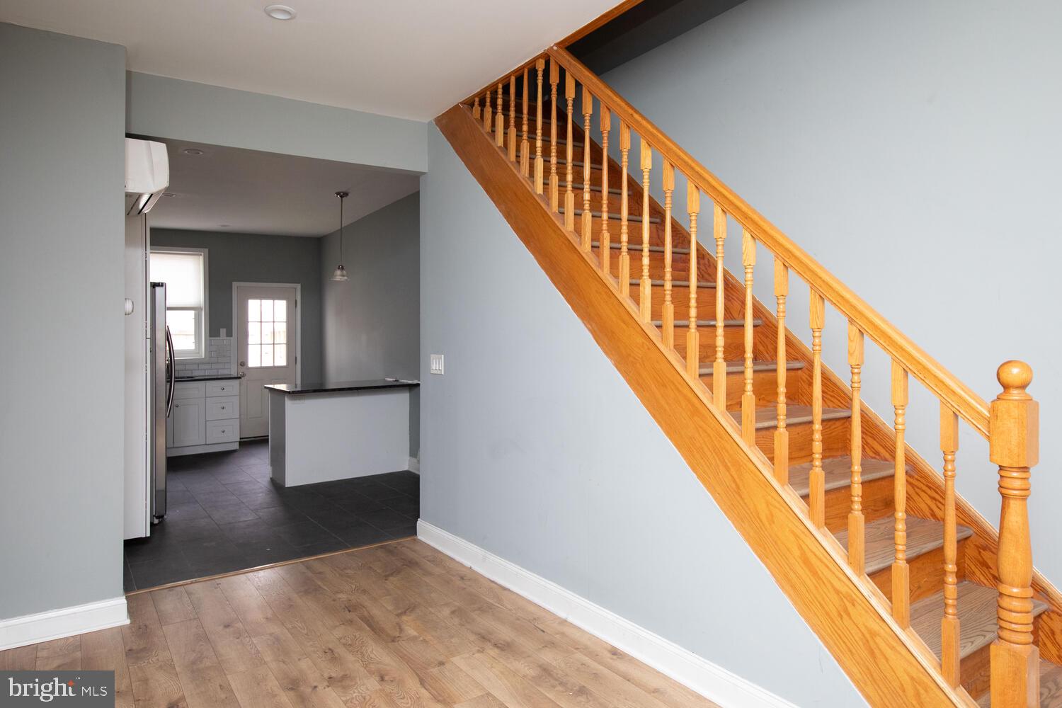 1006 S 8TH STREET