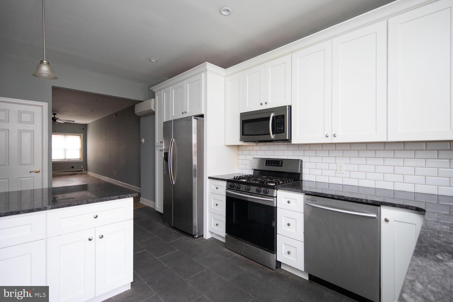 1006 S 8TH STREET