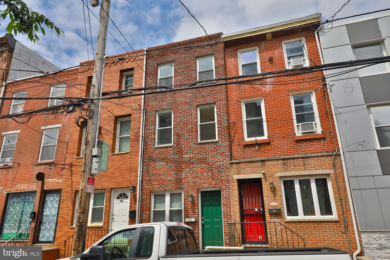 1006 S 8TH STREET