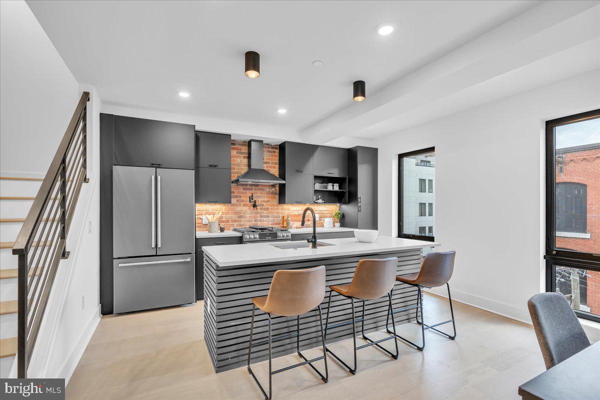 1139 N 3RD STREET 41 PH10