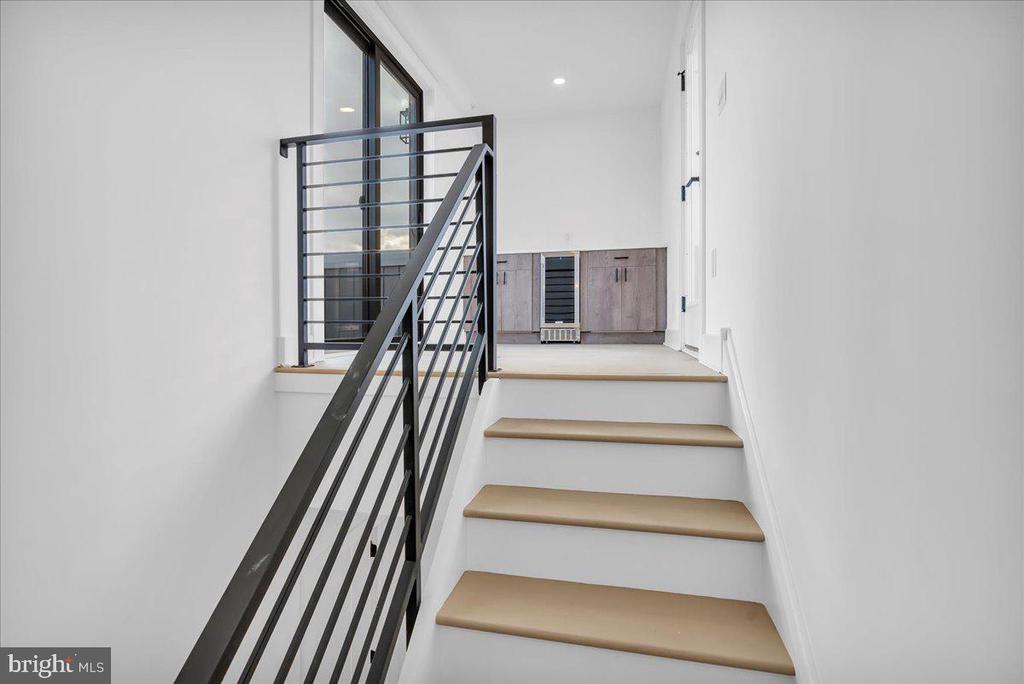 1139 N 3RD STREET 41 PH10