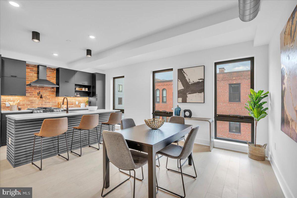 1139 N 3RD STREET 41 PH10