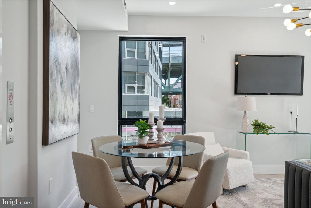 160 N 2ND STREET 64 201
