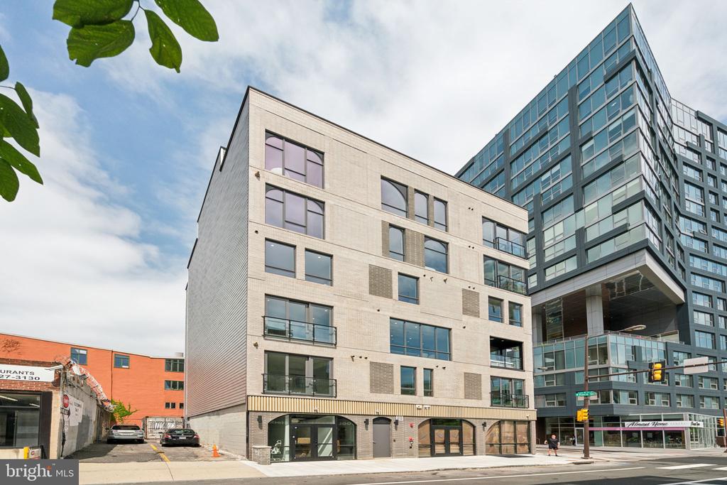 160 N 2ND STREET 64 201