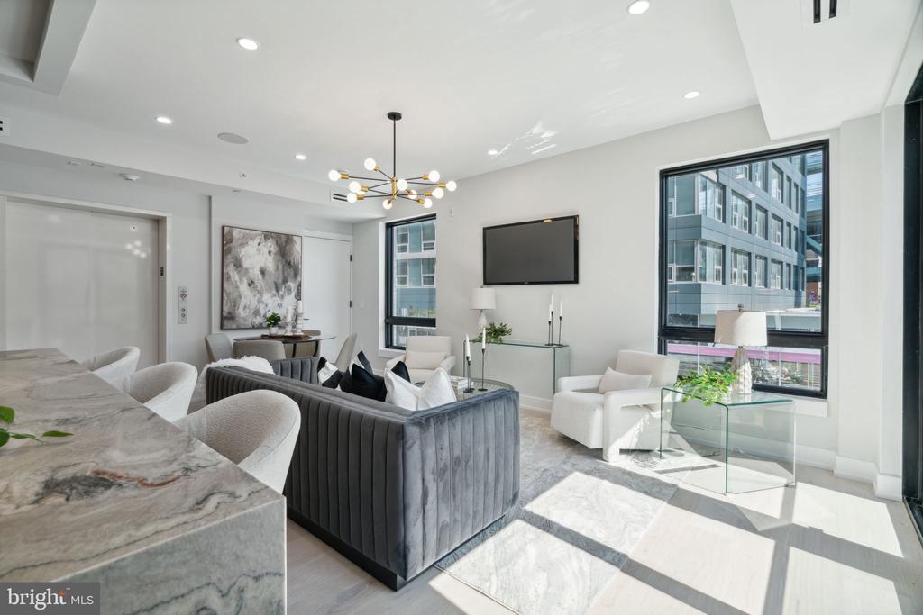 160 N 2ND STREET 64 201