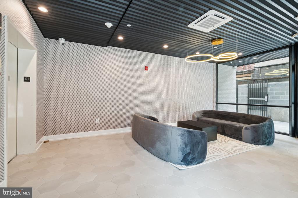 160 N 2ND STREET 64 201